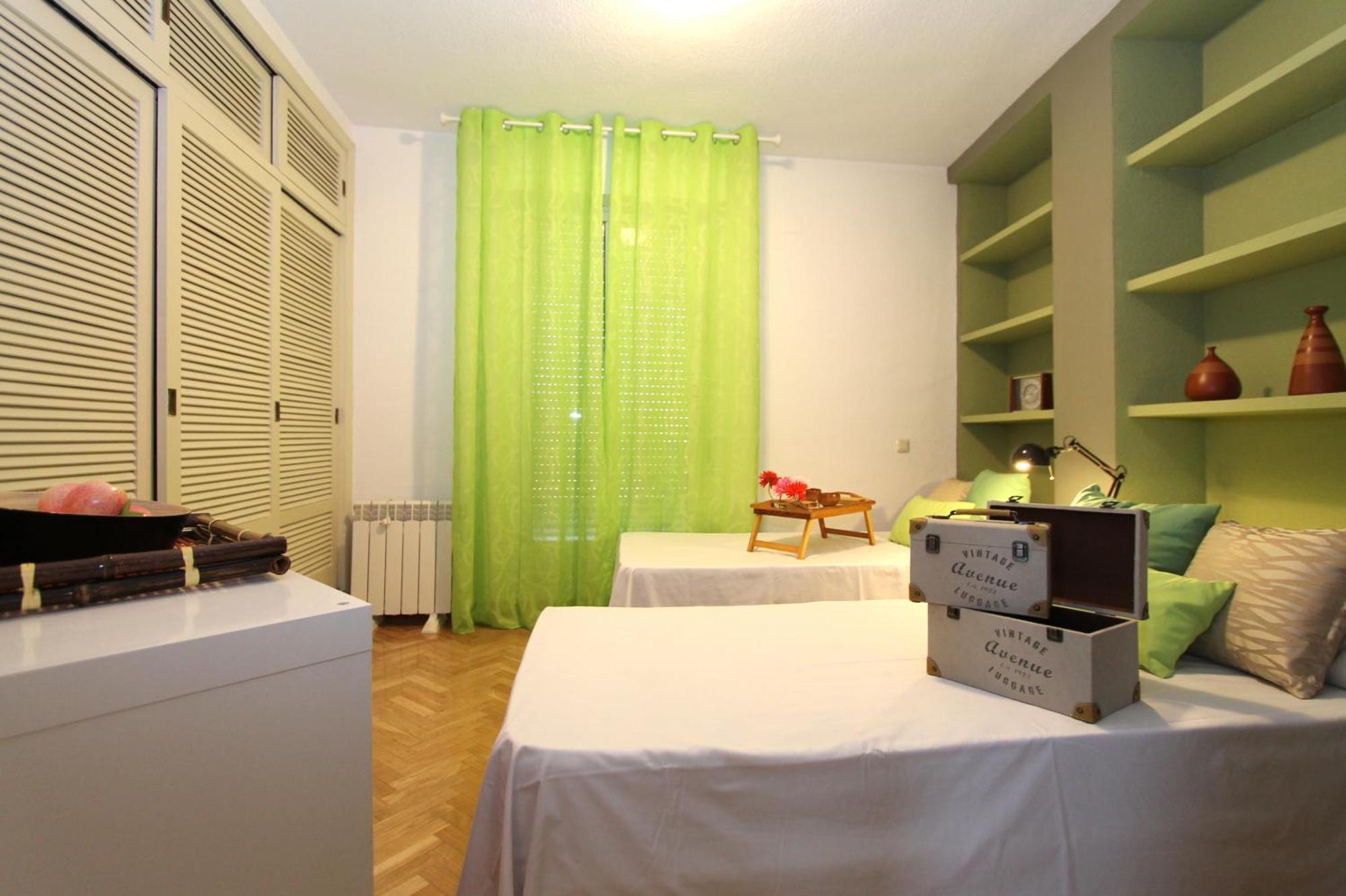 Apartamentos Goyescas Deco Madrid Habitación foto