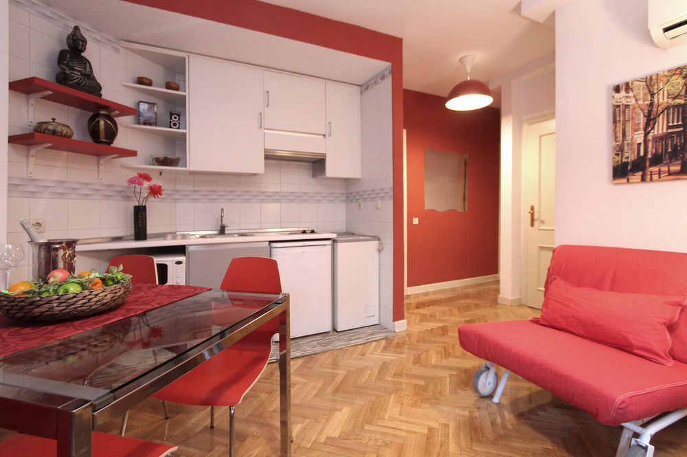 Apartamentos Goyescas Deco Madrid Exterior foto